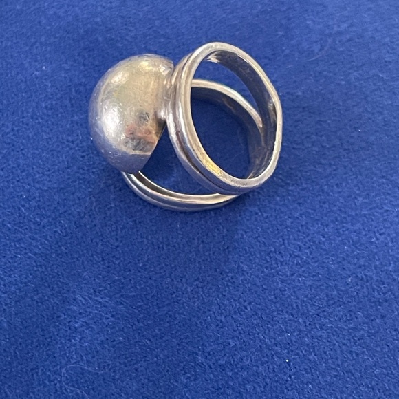 Modernist, Silver Dome ring, Size 5.5 - Picture 8 of 11